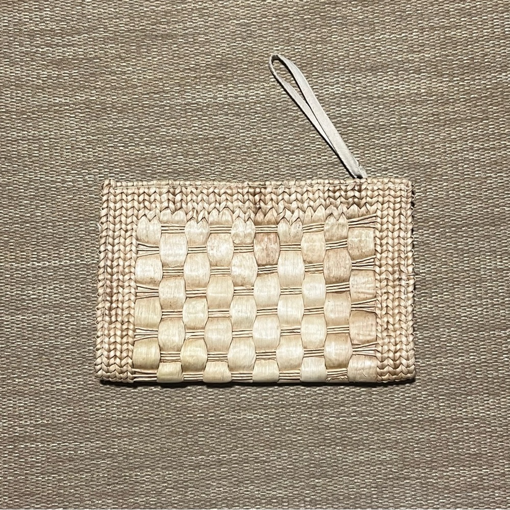 Woven Straw Clutch Good Condition